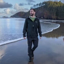 Columbia Ampli-Dry II Waterproof Hiking Shell Jacket -Sporting Goods Store 12 16a3979f 0c1e 4a9d 9935 6e99d30c5e81