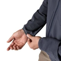 Patagonia R1 TechFace Jacket -Sporting Goods Store 2 bdc2dc8b 21fa 4738 b06b 5a1533cf83e6