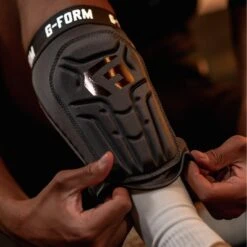 G-Form V2 Shin Guard CE -Sporting Goods Store 2 fb89b95b 1291 4fb8 8ef8 fd8cec04466f