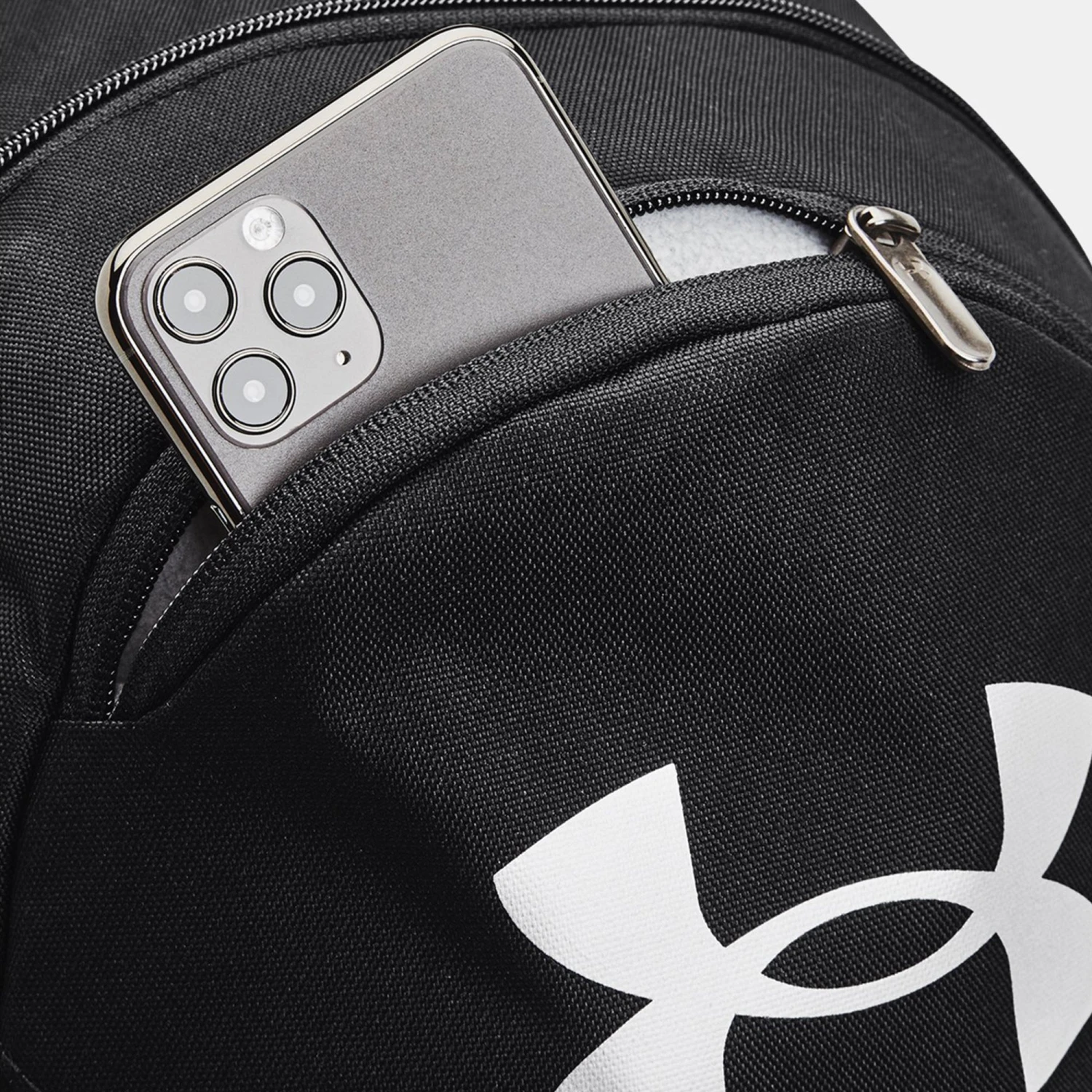 Under Armour UA Hustle Lite Backpack 6 Under Armour UA Hustle Lite Backpack - Image 4