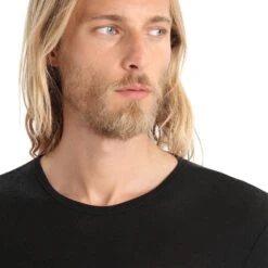 Icebreaker Merino 175 Everyday Long Sleeve Crewe T-Shirt -Sporting Goods Store 4 0dc02225 f57c 4c30 8beb a00ac454f19c