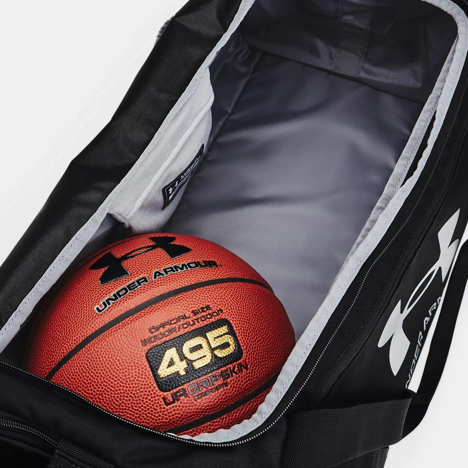 Under Armour Undeniable 5.0 Medium Duffle Bag 7 Under Armour Undeniable 5.0 Medium Duffle Bag - Image 5