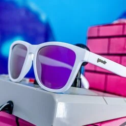 Goodr Side Scroll Eye Roll Sunglasses 10 Goodr Side Scroll Eye Roll Sunglasses -Sporting Goods Store 4 4153bff9 2e24 4058 880f 016b5797a4c6