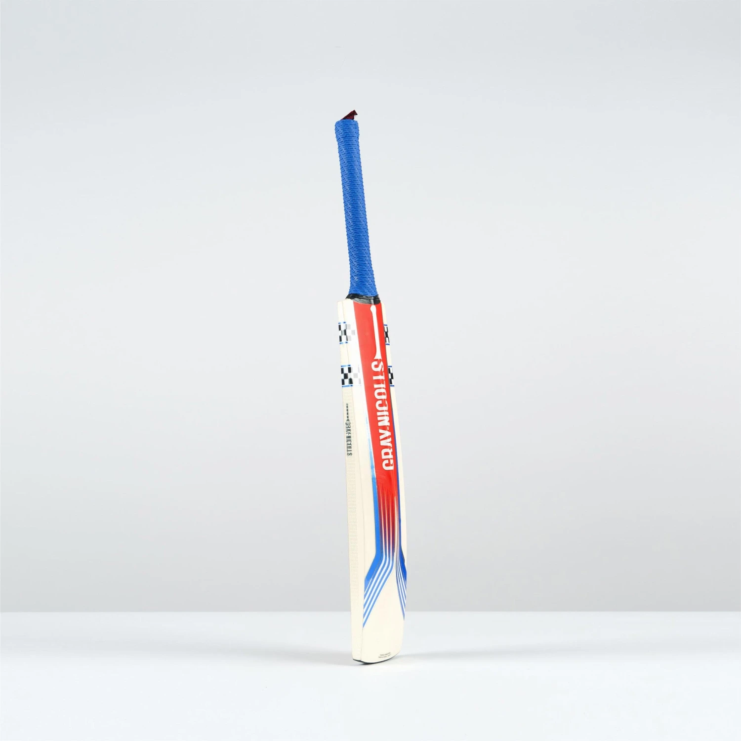 Stratos 1.0 Thunder Junior Cricket Bat 6 Stratos 1.0 Thunder Junior Cricket Bat - Image 4