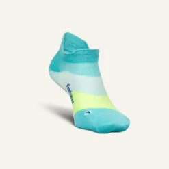 Feetures Elite Ultra Light No Show Tab Running Socks 10 Feetures Elite Ultra Light No Show Tab Running Socks -Sporting Goods Store 4 e696113b 5ad4 4ef5 81bc 3a5ca151566d
