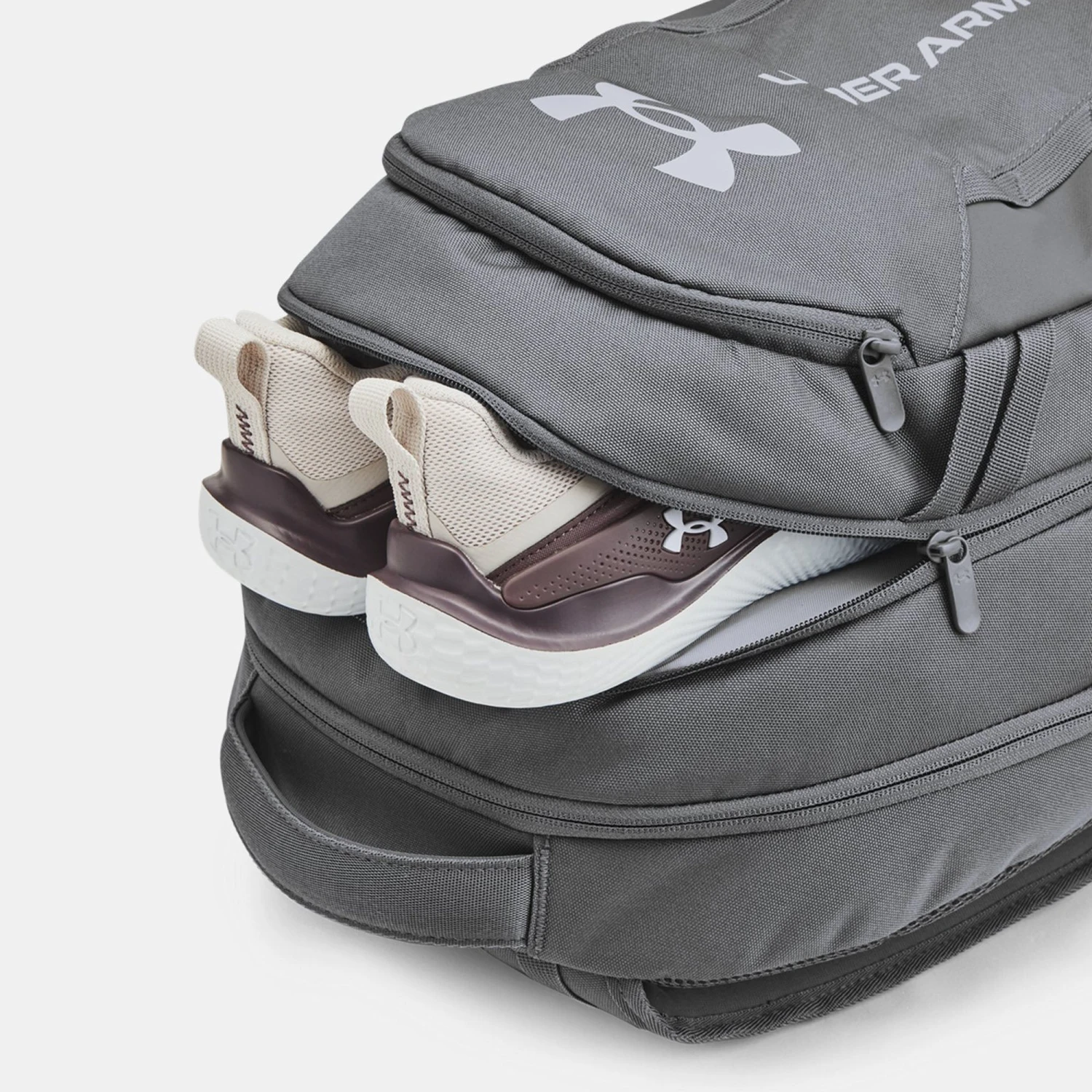 Under Armour UA Hustle 6.0 Backpack 6 Under Armour UA Hustle 6.0 Backpack - Image 4