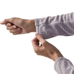 Patagonia R1 Air Zip Neck - Womens -Sporting Goods Store 5 9145aa0e aa61 49d9 9c53 86c89806565b