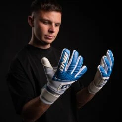 NXT Adv - WAVE Negative Cut Jnr GK Gloves -Sporting Goods Store 6 7994197a 52d1 46e7 9724 14d5521ad51b