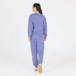 ATHLECIA Women's Carmen Crew Neck Sweatshirt -Sporting Goods Store 7 48de646a 43ab 4250 9acc 8da46546c0b2