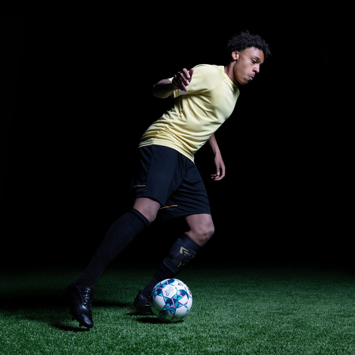 G-Form Pro-S Elite X CE Shin Guard 6 G-Form Pro-S Elite X CE Shin Guard - Image 4