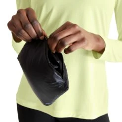 On Running Weather Vest Womens (New Generation) -Sporting Goods Store SmallPNG 1WD10570553 weather vest fw23 black w g6